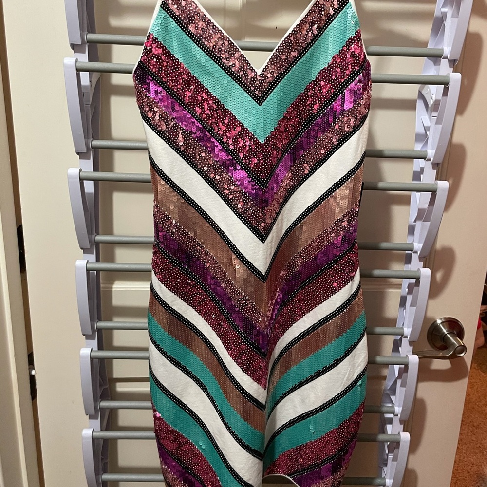 Express Chevron Sequin cocktail dress - Picture 2 of 4